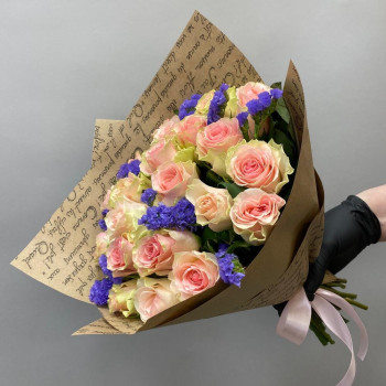 Монобукет из розы и статицы